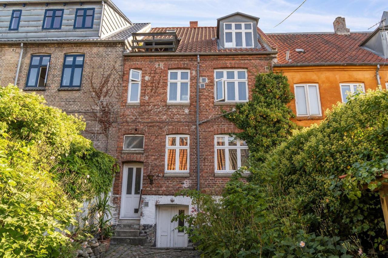 Beautiful Private Apartment, With Garden, Roof Terraze, 150 Square M, 2 Floors, 2 Bedrooms And An Extra Bed In The Livingroom Århus Exteriér fotografie