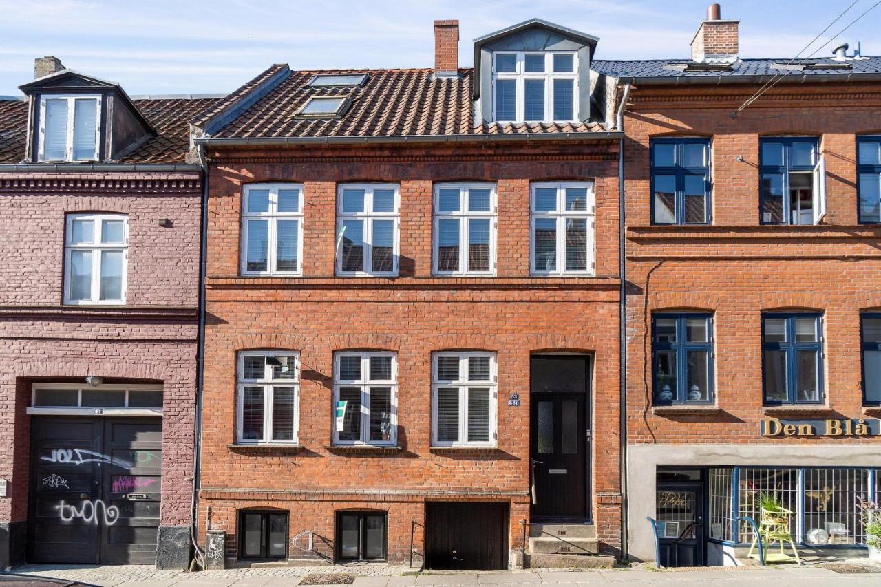 Beautiful Private Apartment, With Garden, Roof Terraze, 150 Square M, 2 Floors, 2 Bedrooms And An Extra Bed In The Livingroom Århus Exteriér fotografie